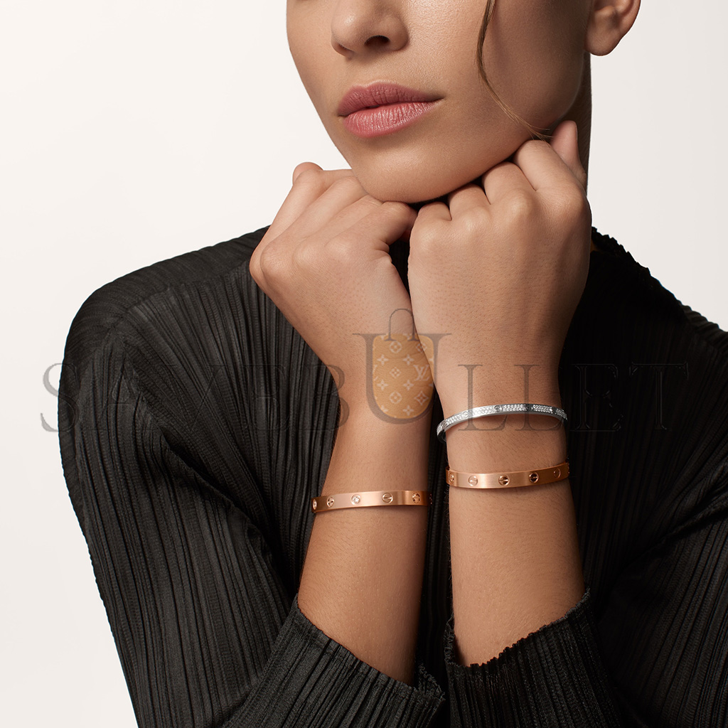 Ca*t*er bracelet love, modÈle classique, finition brossÉe, 4 diamants b6080017